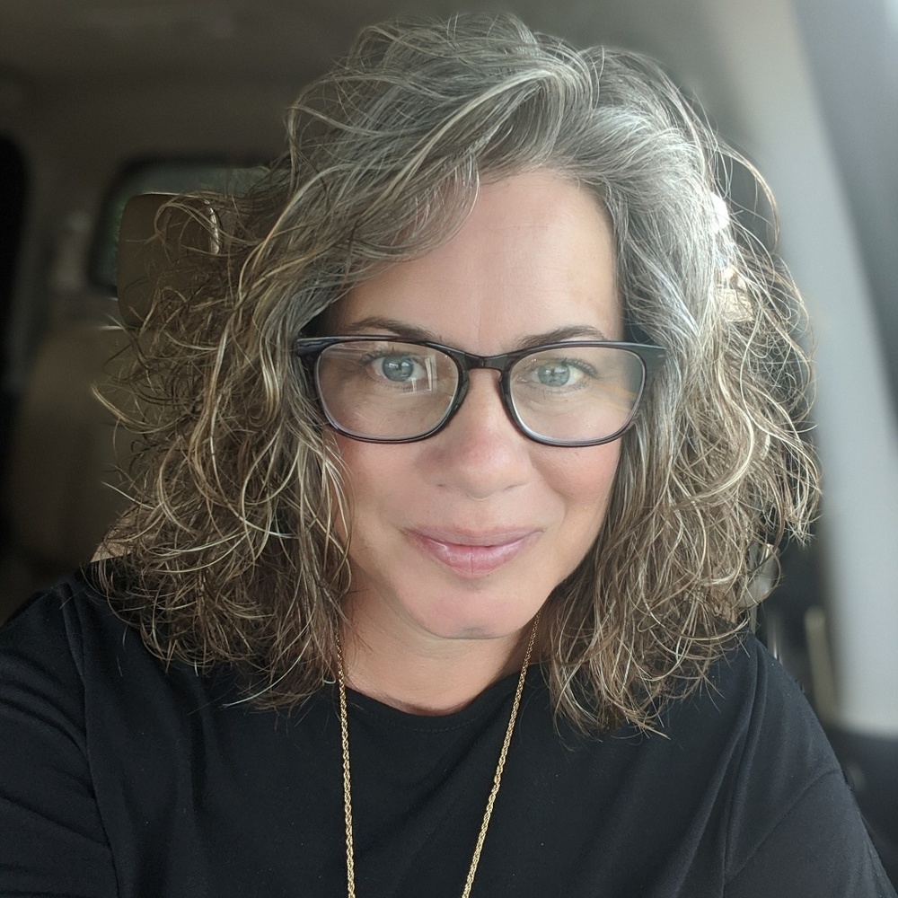 Meet your Posher, Lisa